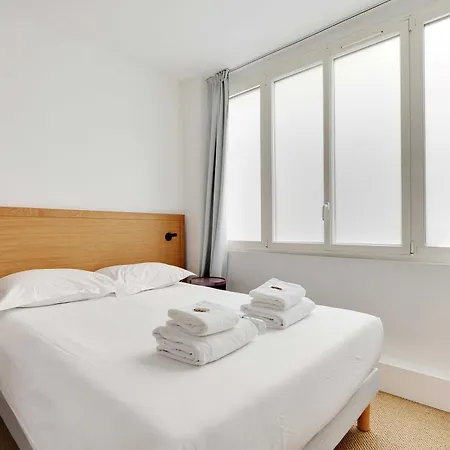 Amazing Place 1br Marais Republique Апартаменты *