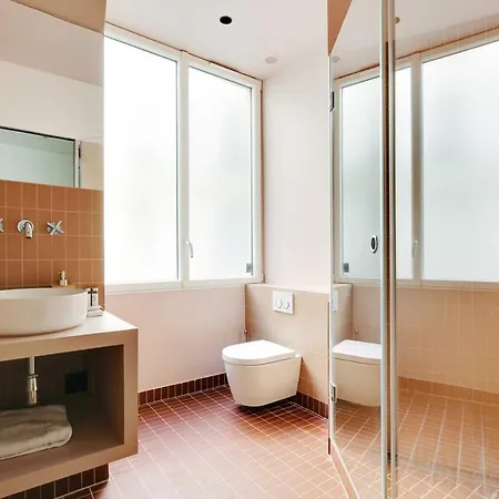 Amazing Place 1br Marais Republique Париж